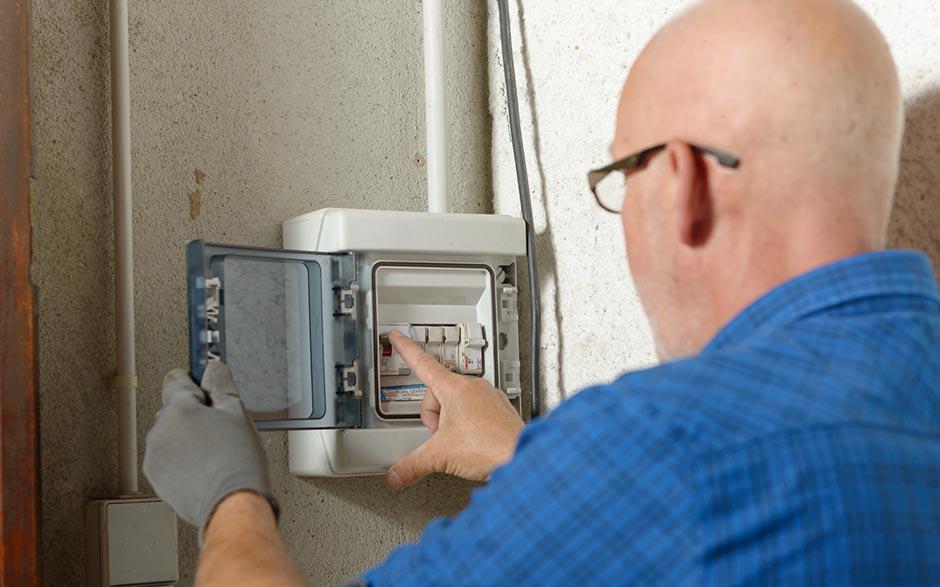 tarif d'un électricien Évry